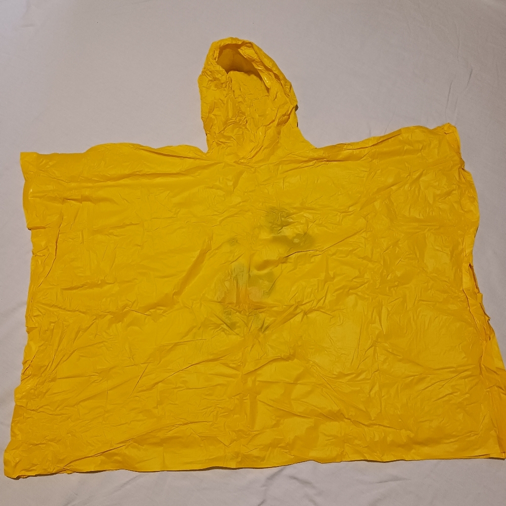 Disney World Yellow Mickey Child Rain Poncho - Picture 2 of 3